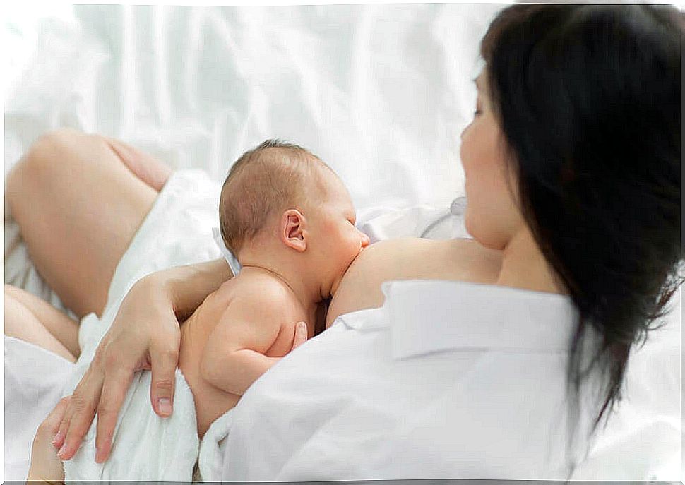 9 frequently asked questions about breastfeeding