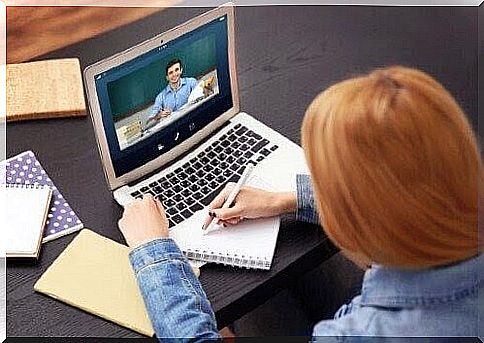 Distance education: Advantages and disadvantages