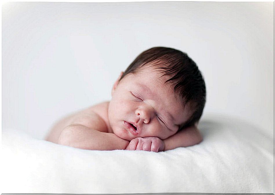 Newborn babies do not have sleep problems