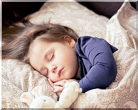 children sleep with stuffed animals