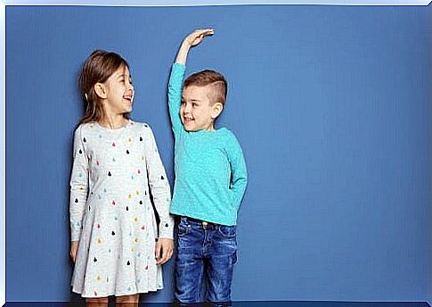 social comparisons: two children compare length