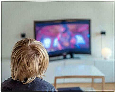 negative effects such as screen time: children watching TV