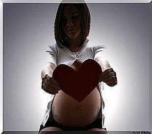 Pregnant with heart